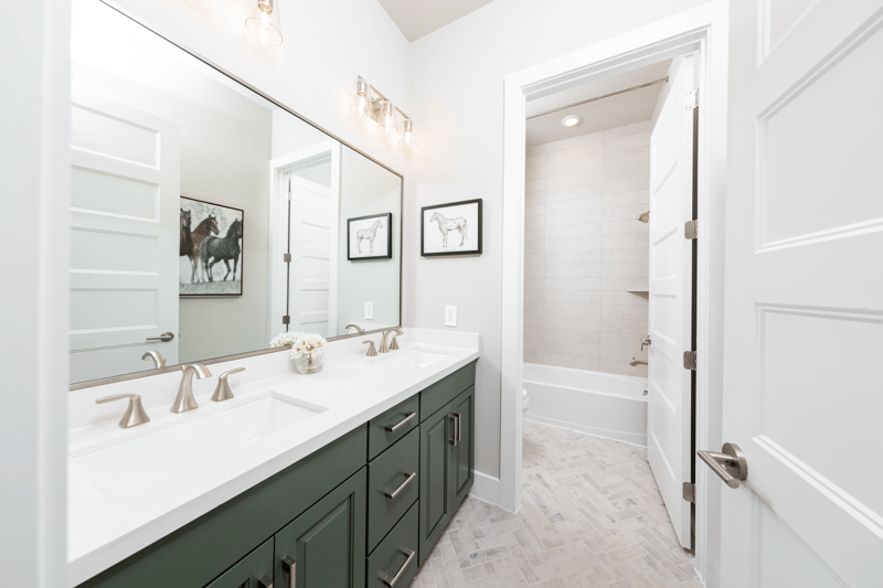 1b4e77b1-7b70-4fb4-9f59-1ba5f114ee39