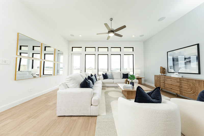 238d8bd8-f302-404e-b24f-271210b52d76