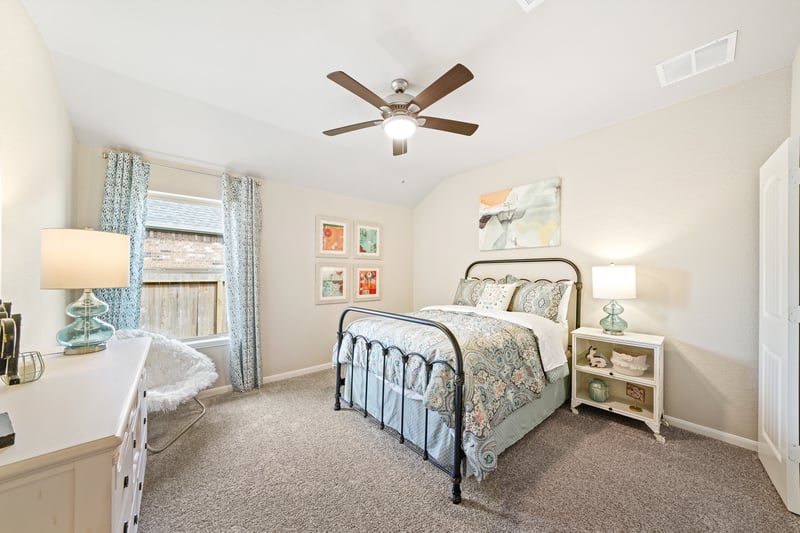 b3a9570b-e914-483b-9de6-3554c4448663