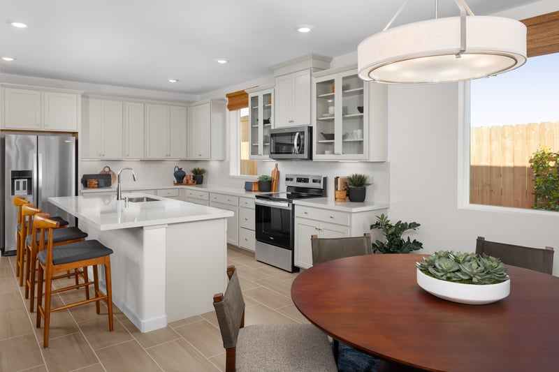 b6bd494e-2233-4881-aaaa-04b384f4968a