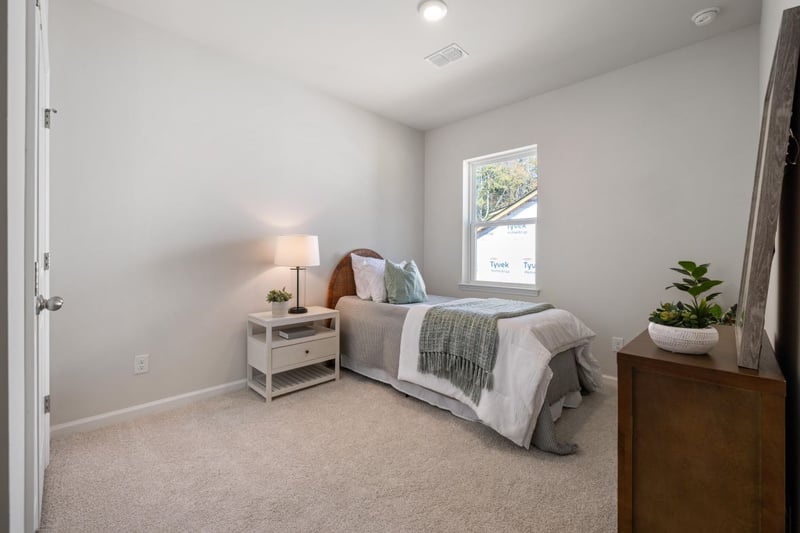 c77db048-3db2-468f-8224-f39191f01753