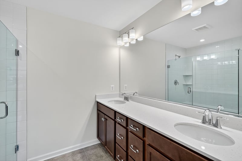 cfccfb13-0a0b-49a3-8ade-ae130386bb05