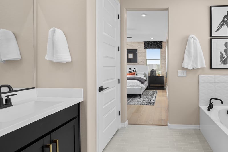 dfb8f8b7-358a-4b5d-b3e8-c83abe1a8906