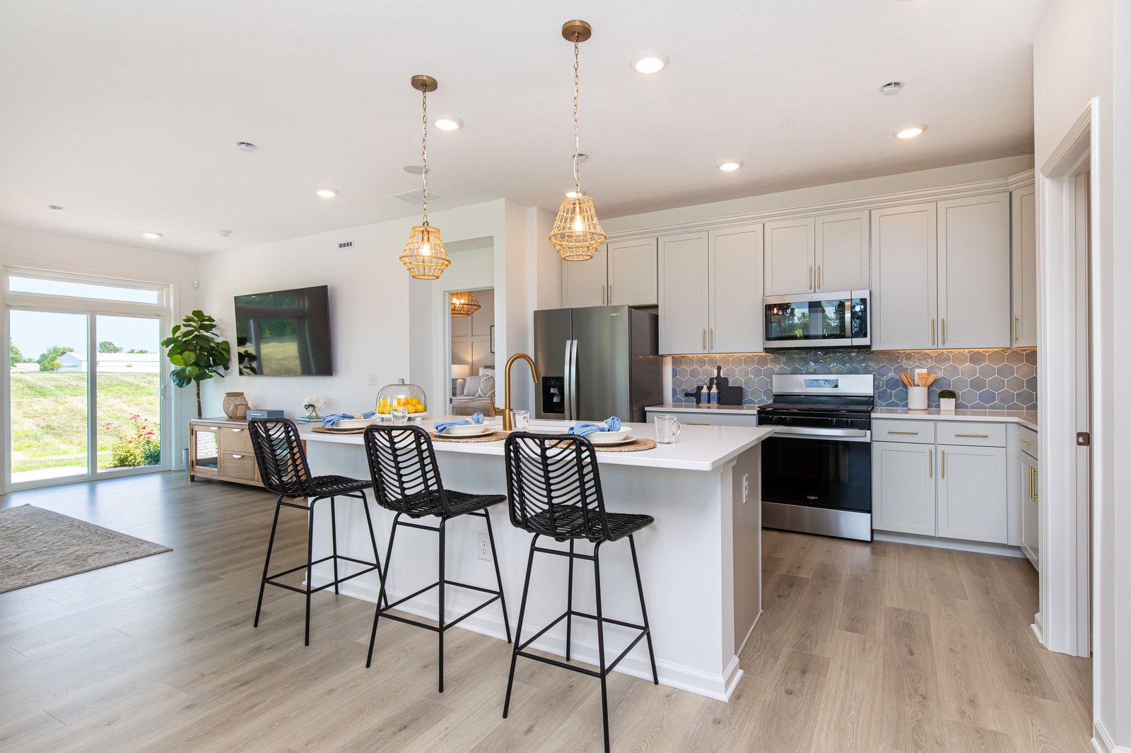 kitchen 1.jpg