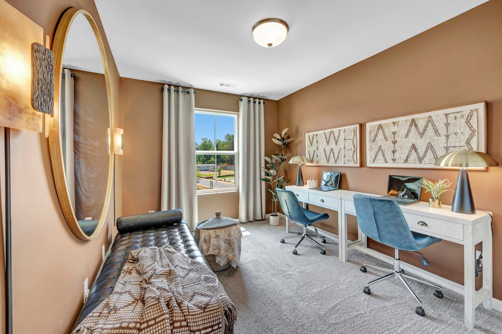 secondary bedroom as an office