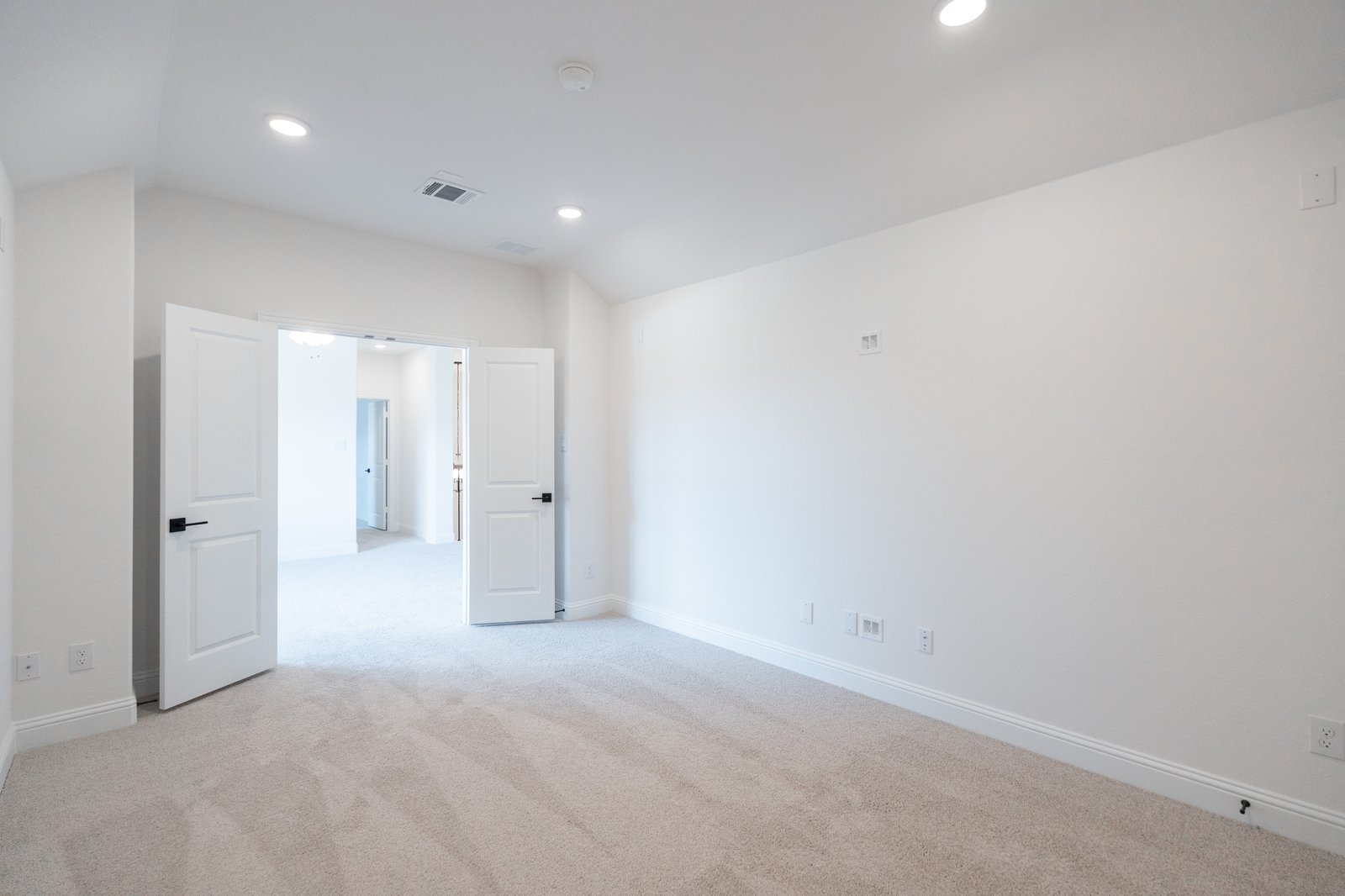 media room with carpet and recessed lights