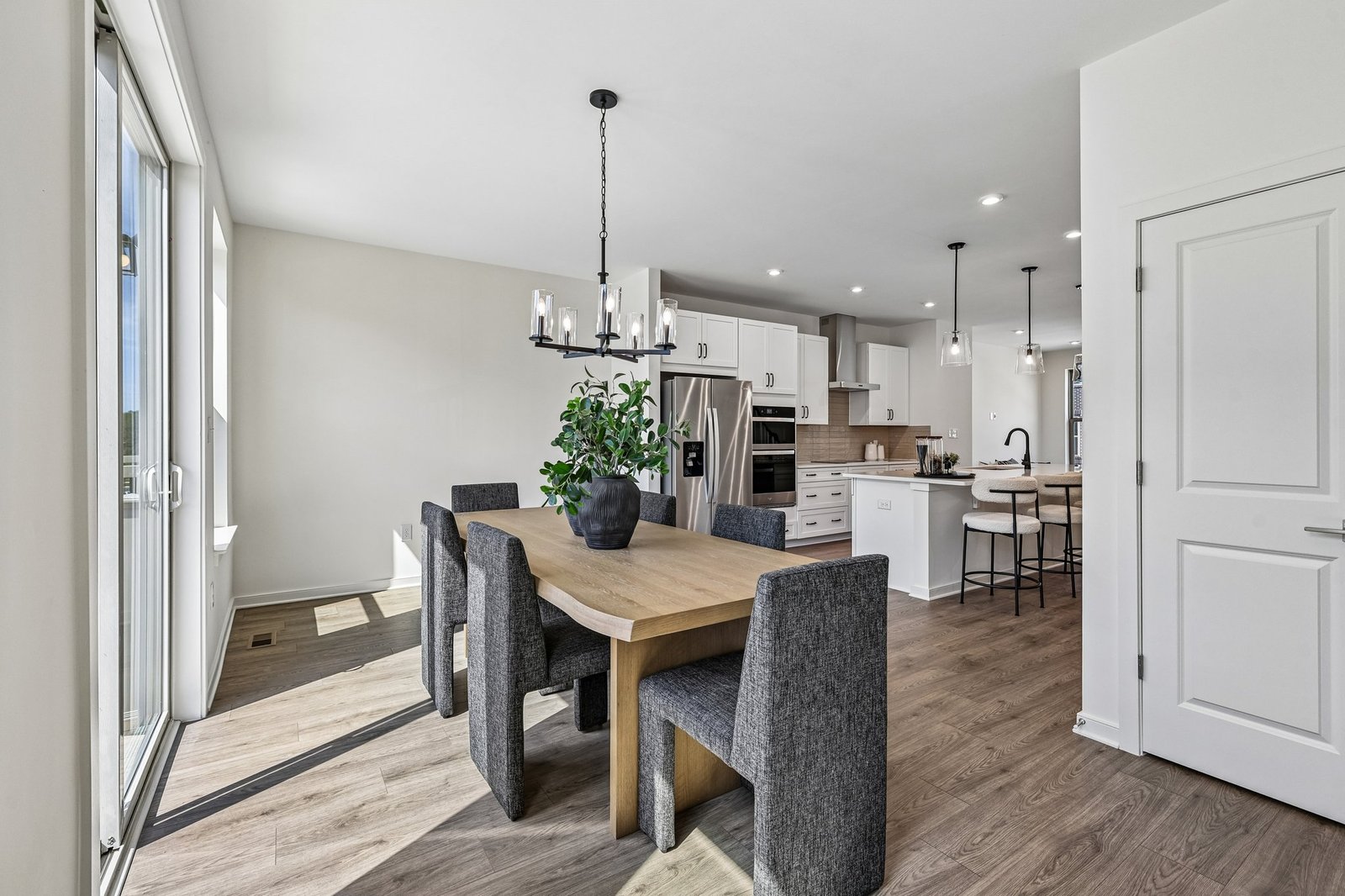 dining area with a table with seating for six