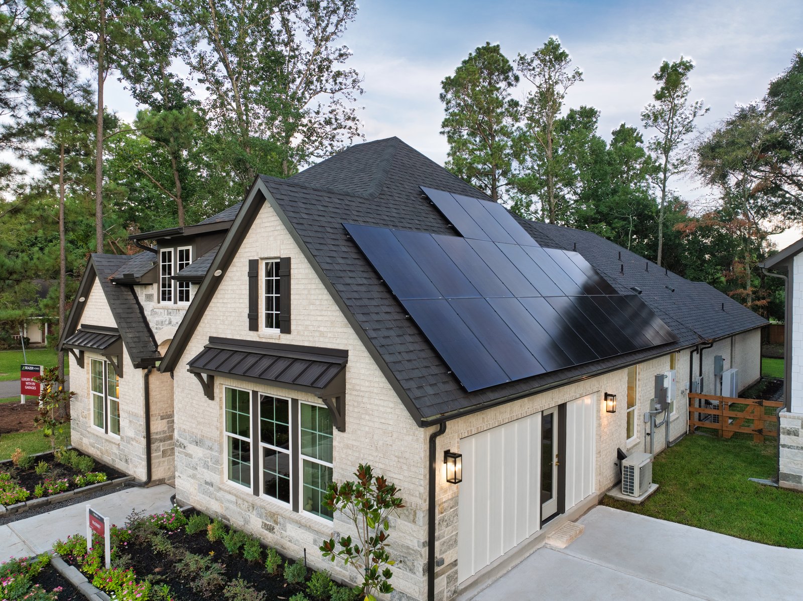 TH Solar_hires2.jpg