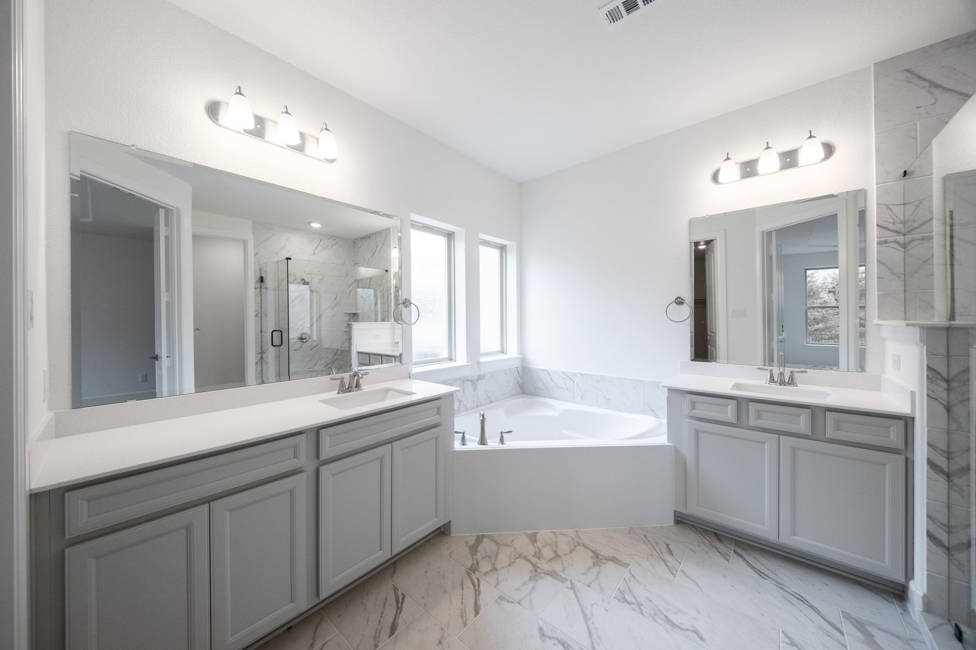 Primary Bathroom.jpg