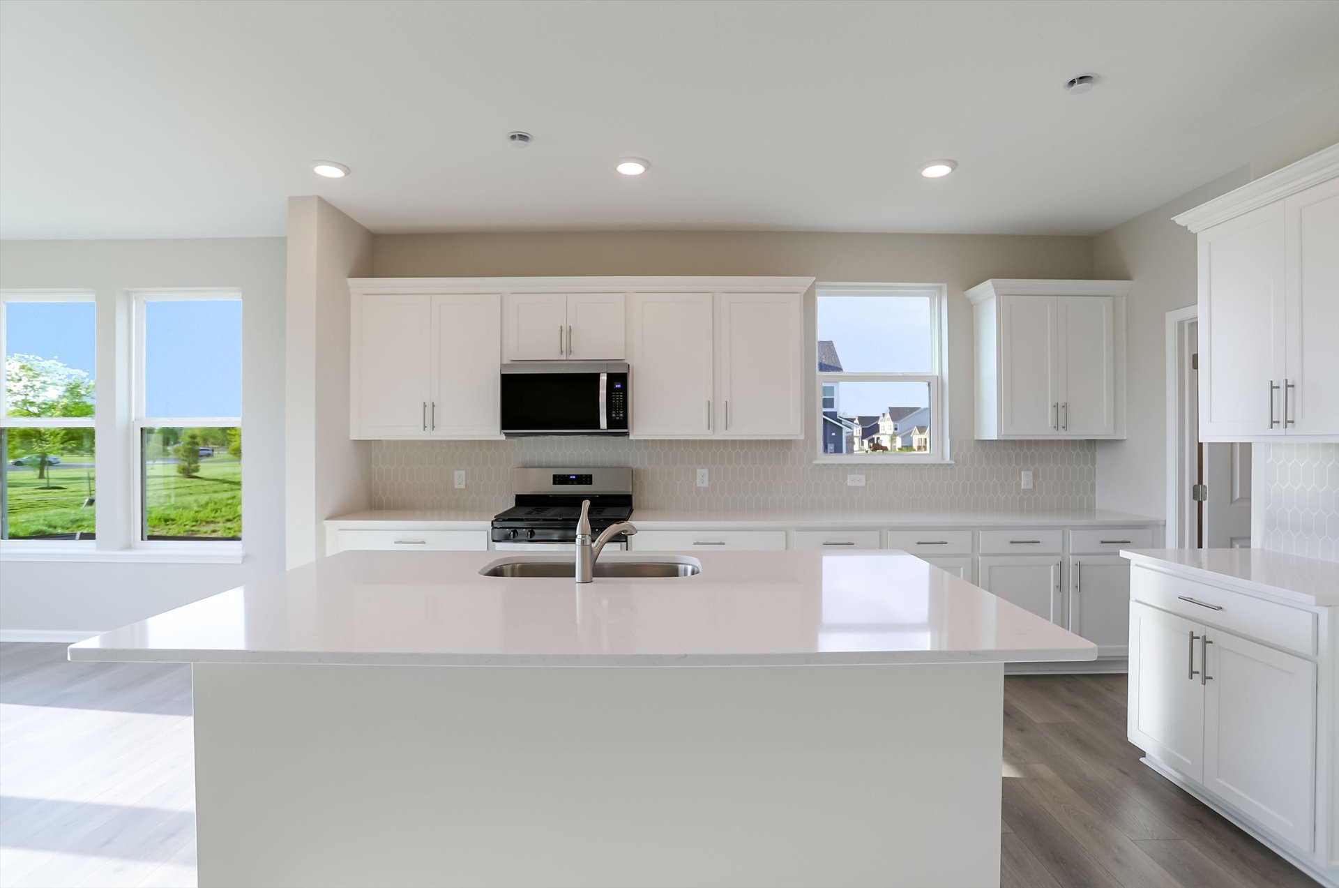 Kitchen 1.jpg