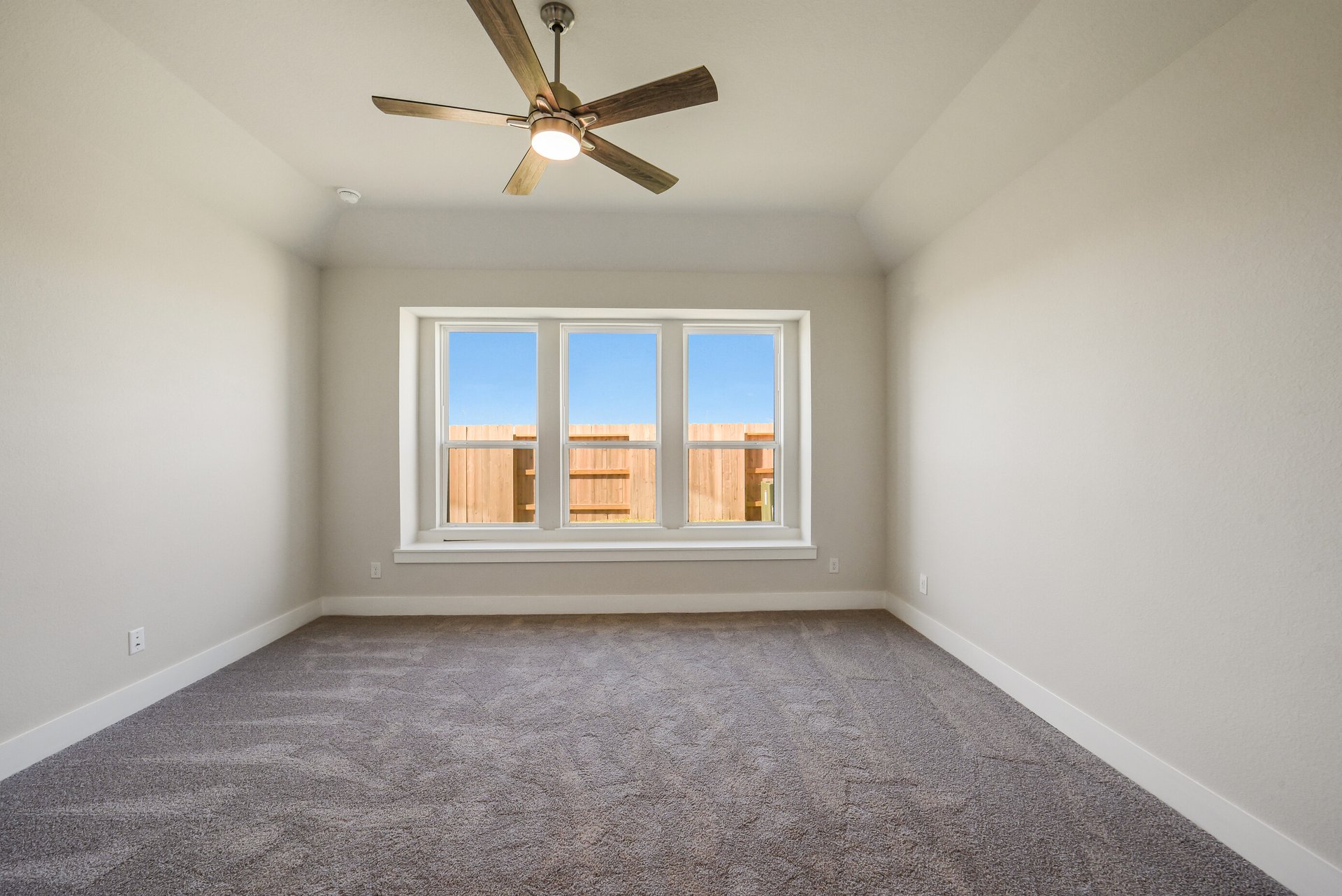 Abilene primary bed 1.jpg