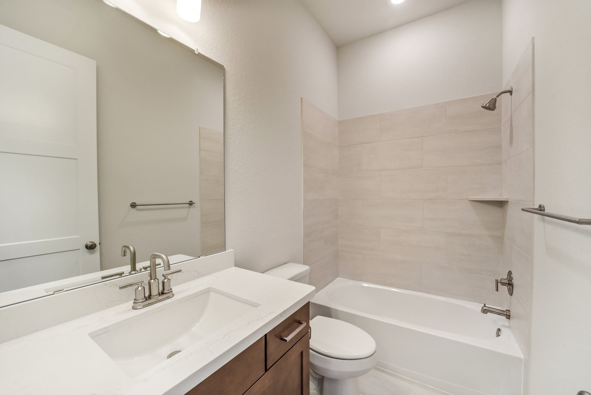 abilene secondary bath.jpg