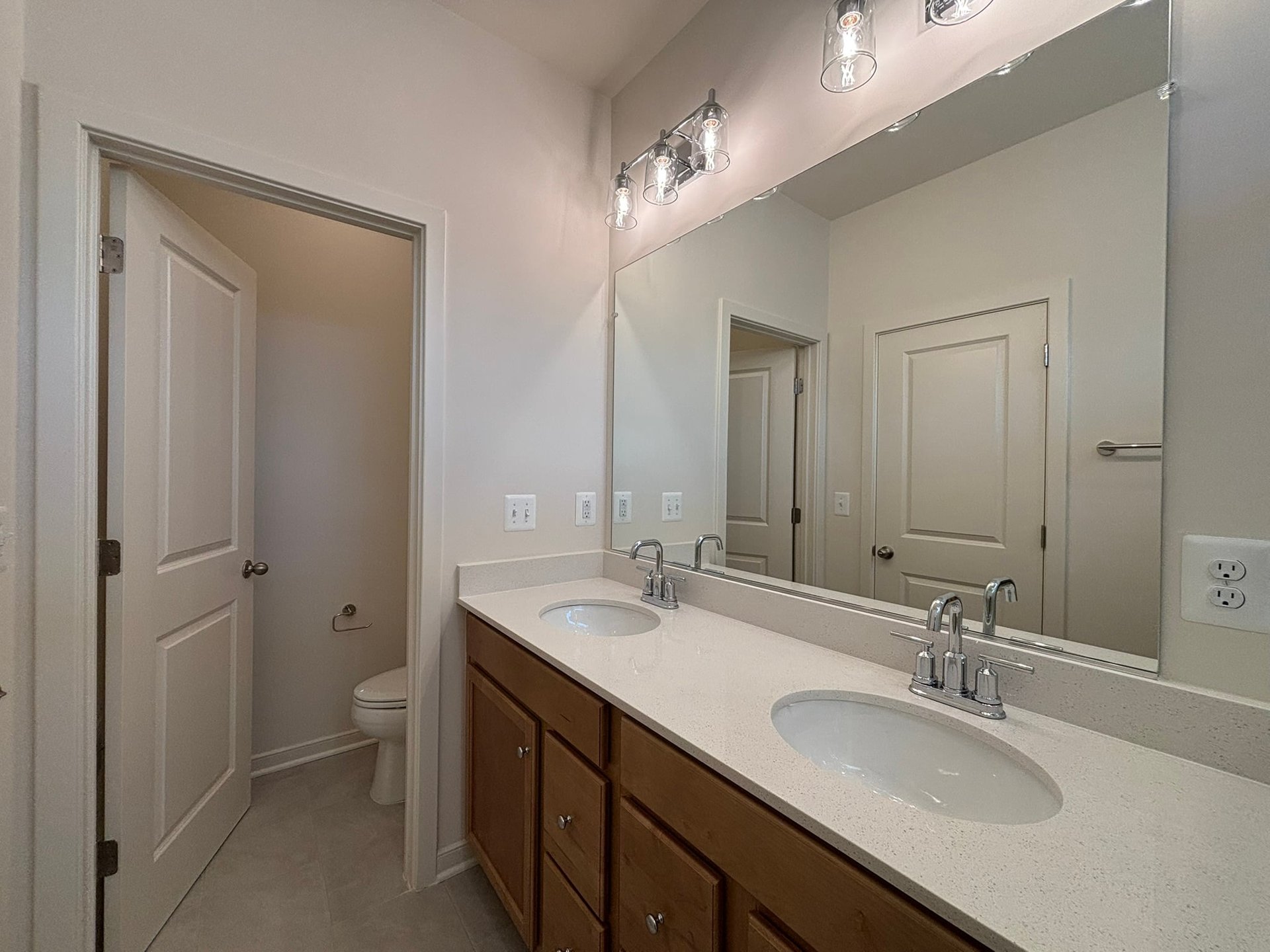 primary bathroom with two sinks