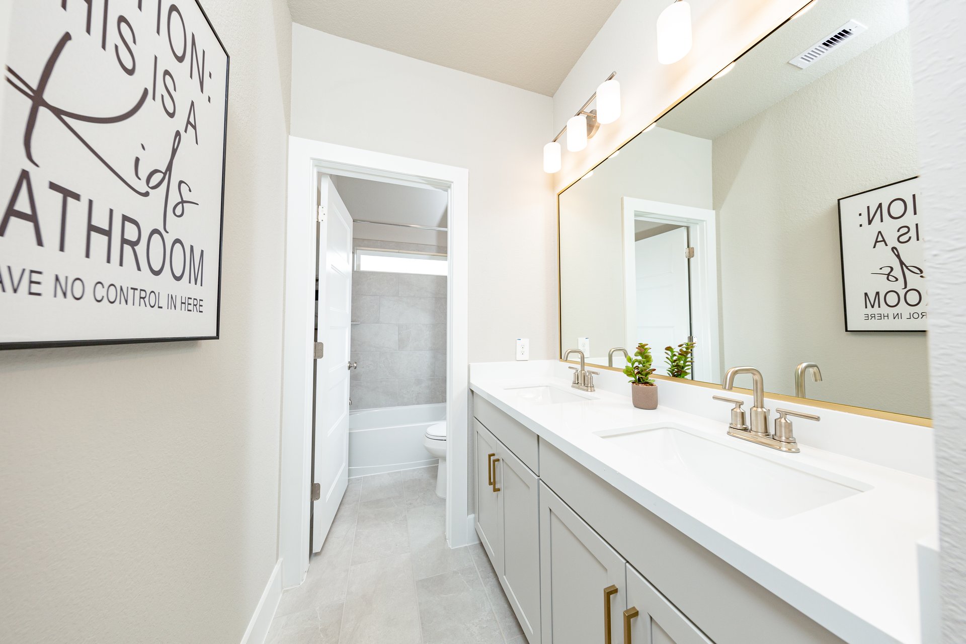 Somerset Secondary Bathroom.jpg