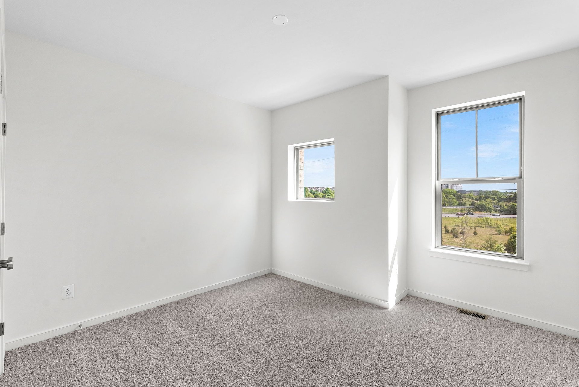 secondary bedroom with carpet