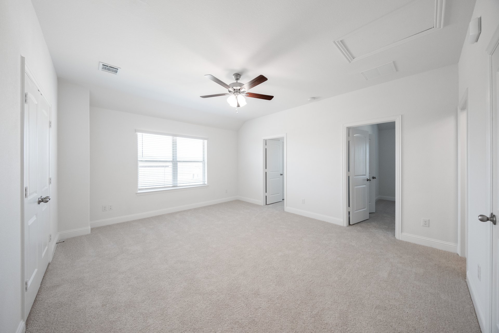 game room with carpet and ceiling fan 