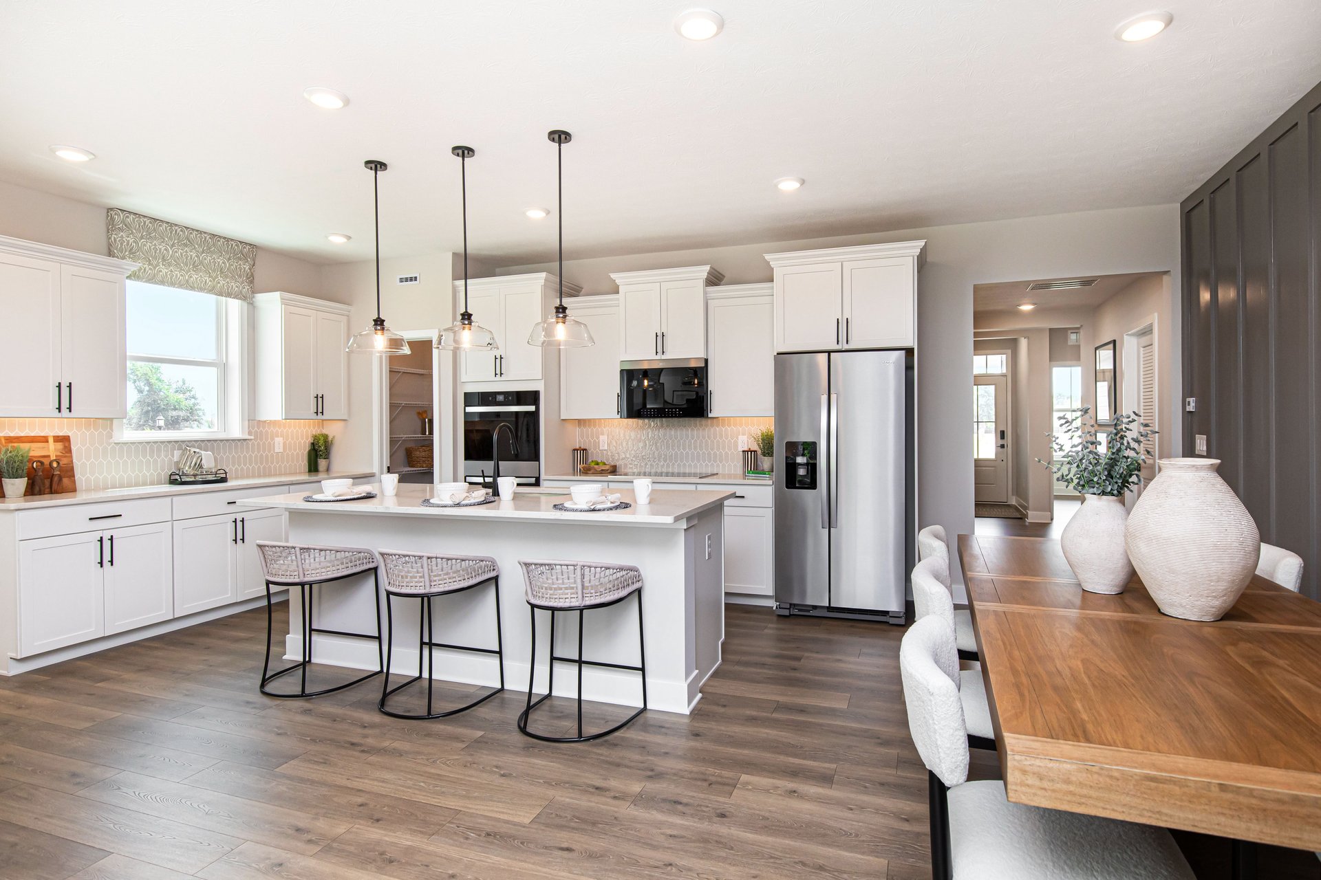 Rialto Kitchen and Dining Area.jpg