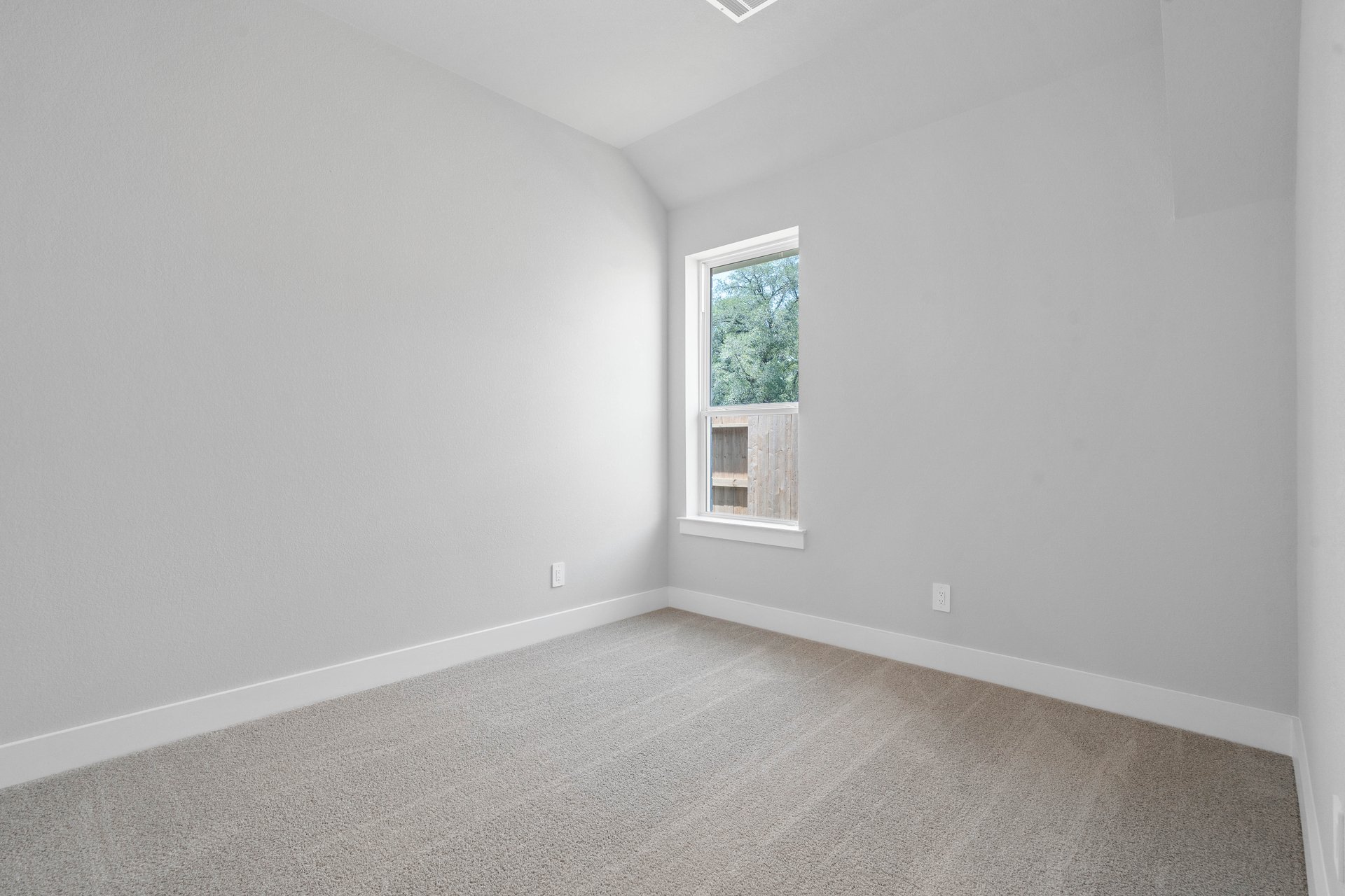 Bristol Secondary Bedroom.jpg