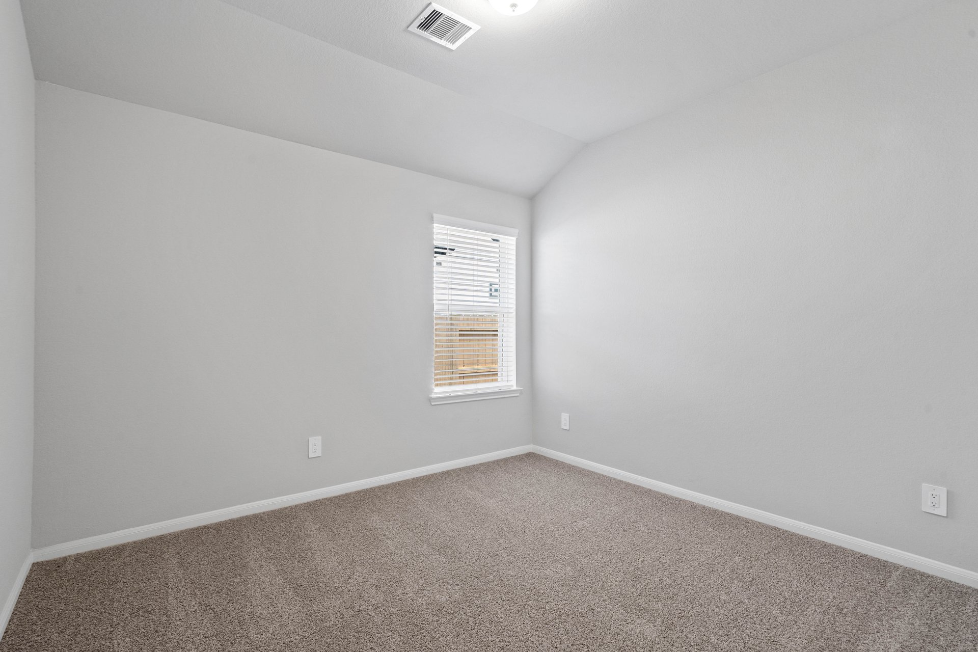 Sierra Secondary Bedroom.jpg