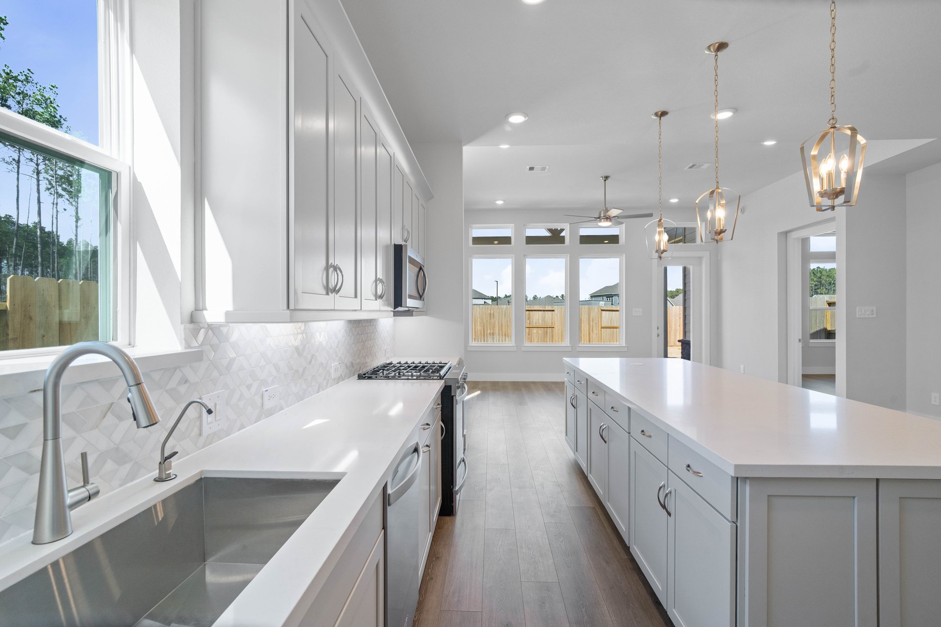 Enchante Kitchen 3.jpg