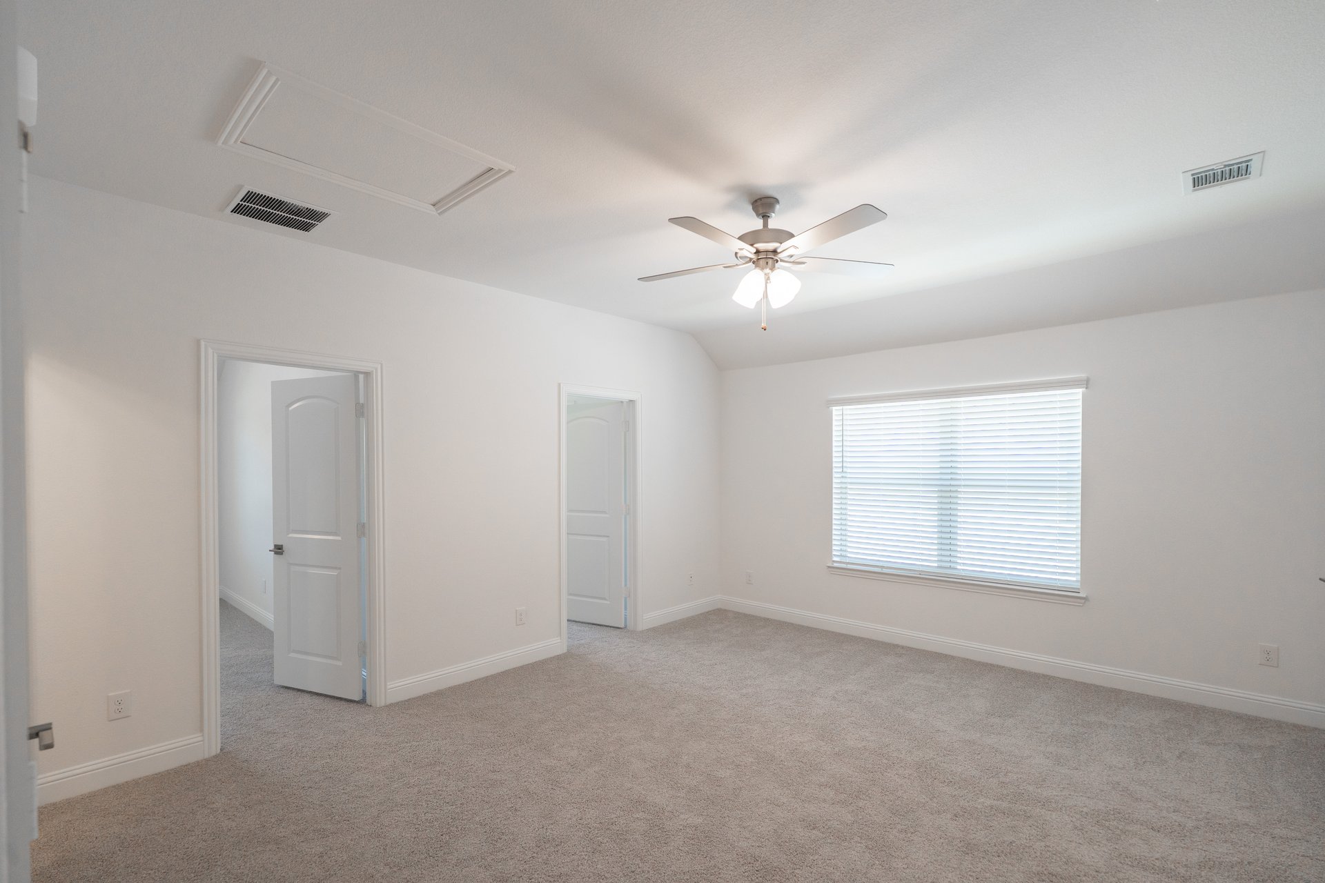 game room with carpet and ceiling fan 