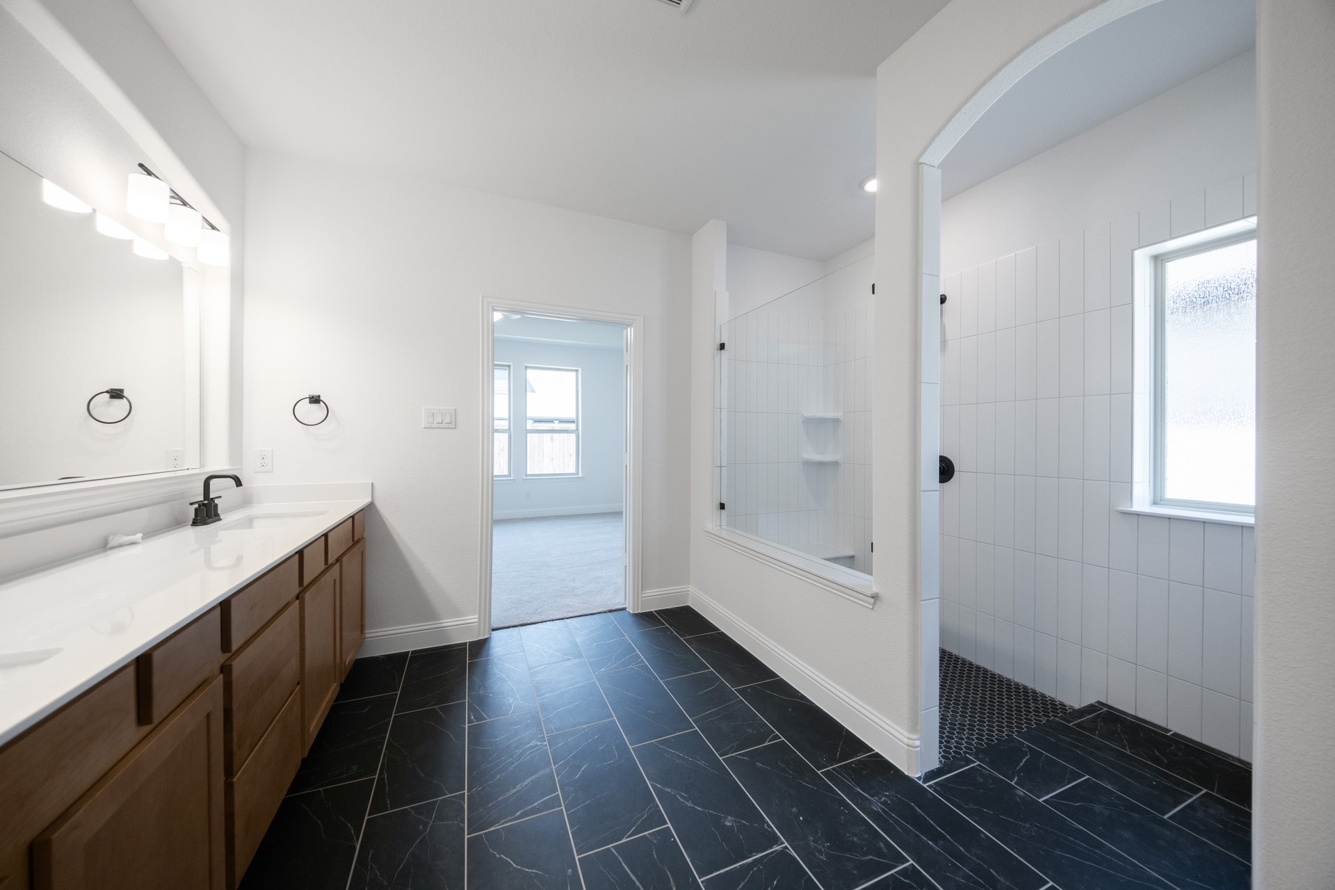 Primary Bathroom-2.jpg