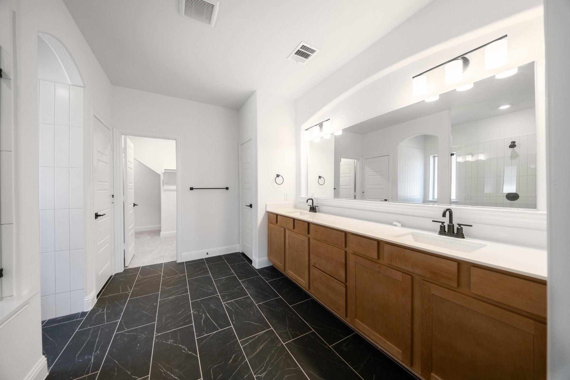 Primary Bathroom.jpg