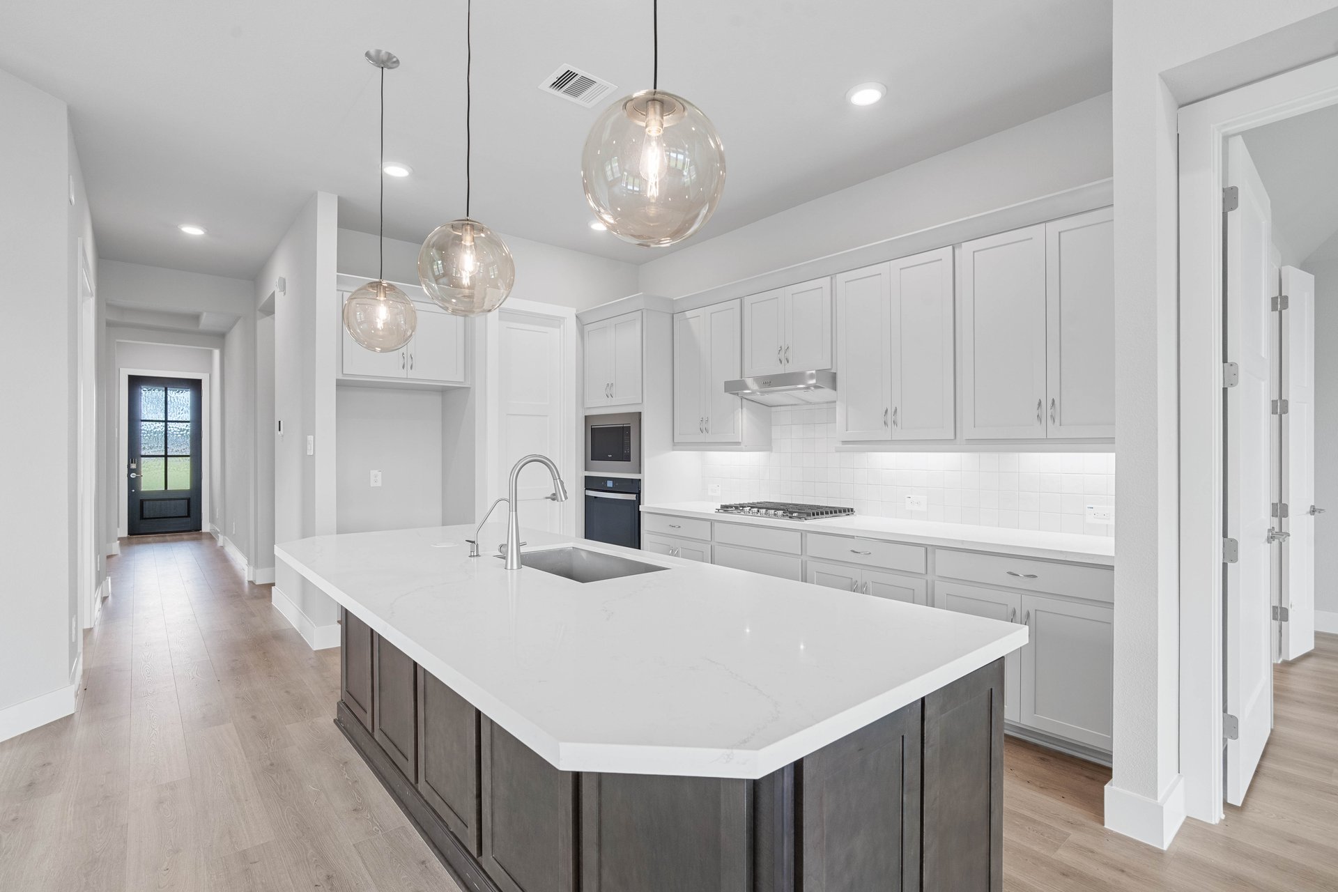 kitchen 1.jpg