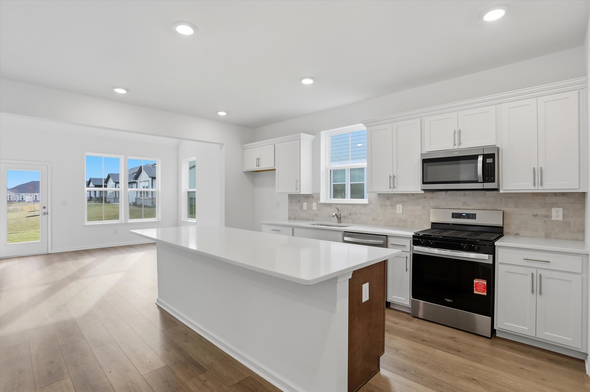 Kitchen 1.jpg