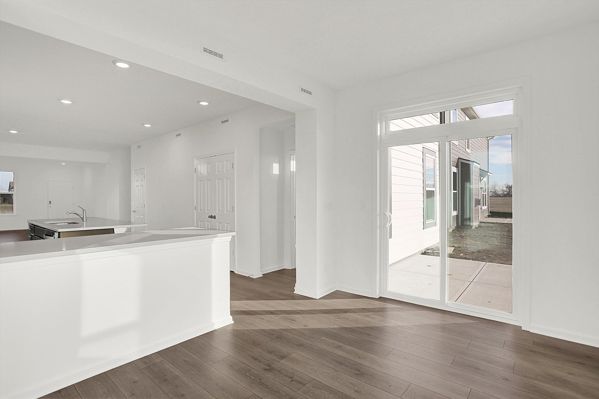 morning room thatis open to the kicthen with a sliding glass door