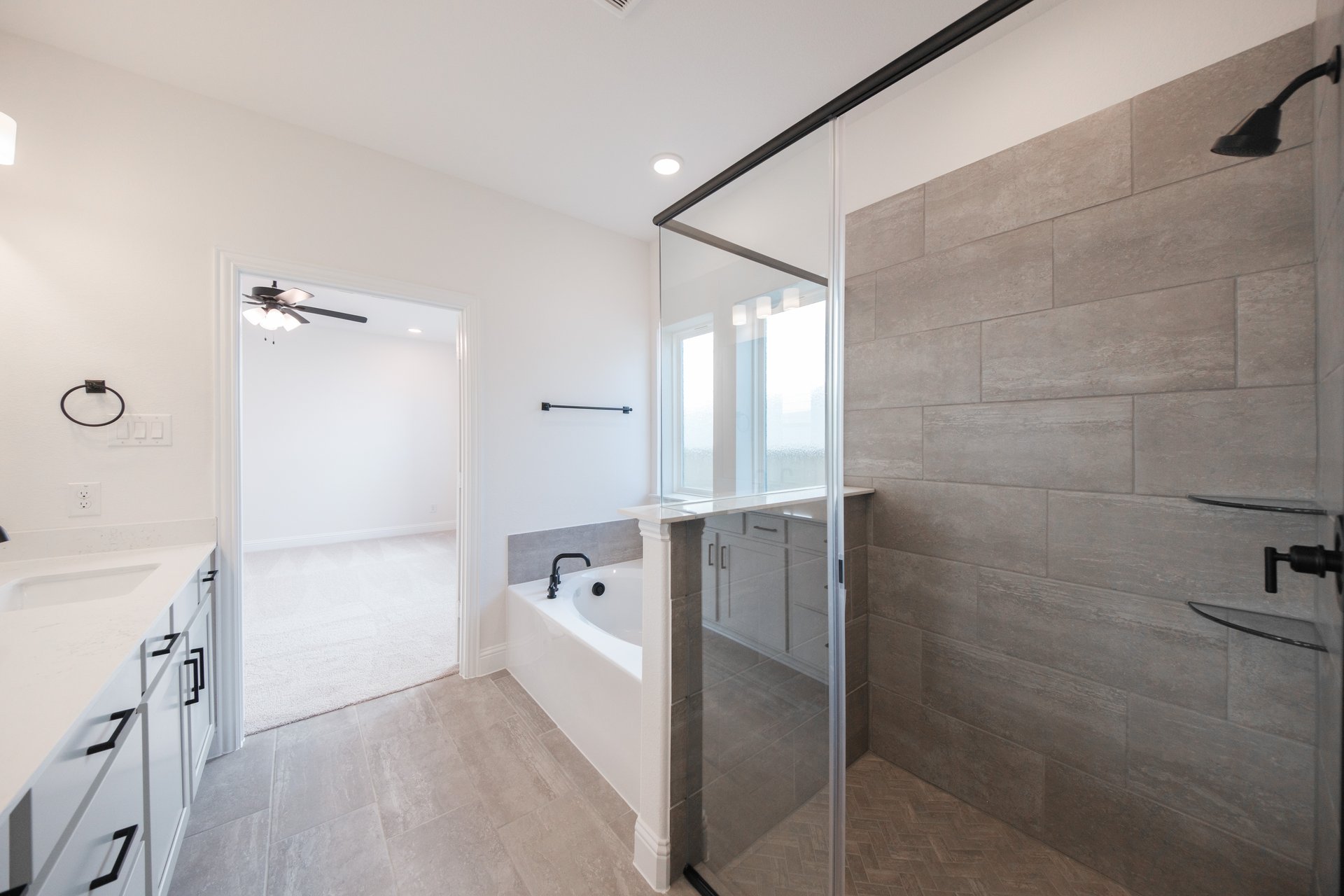 Primary Bathroom-2.jpg