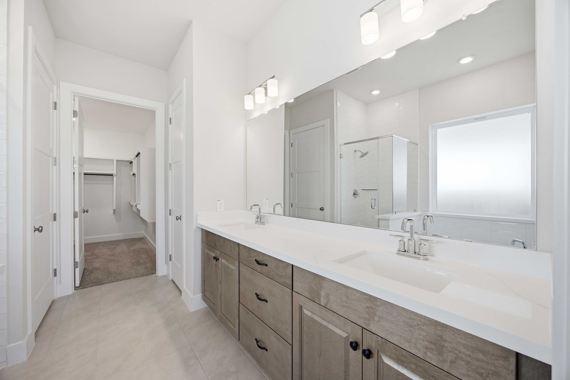 primary bathroom 1.jpg