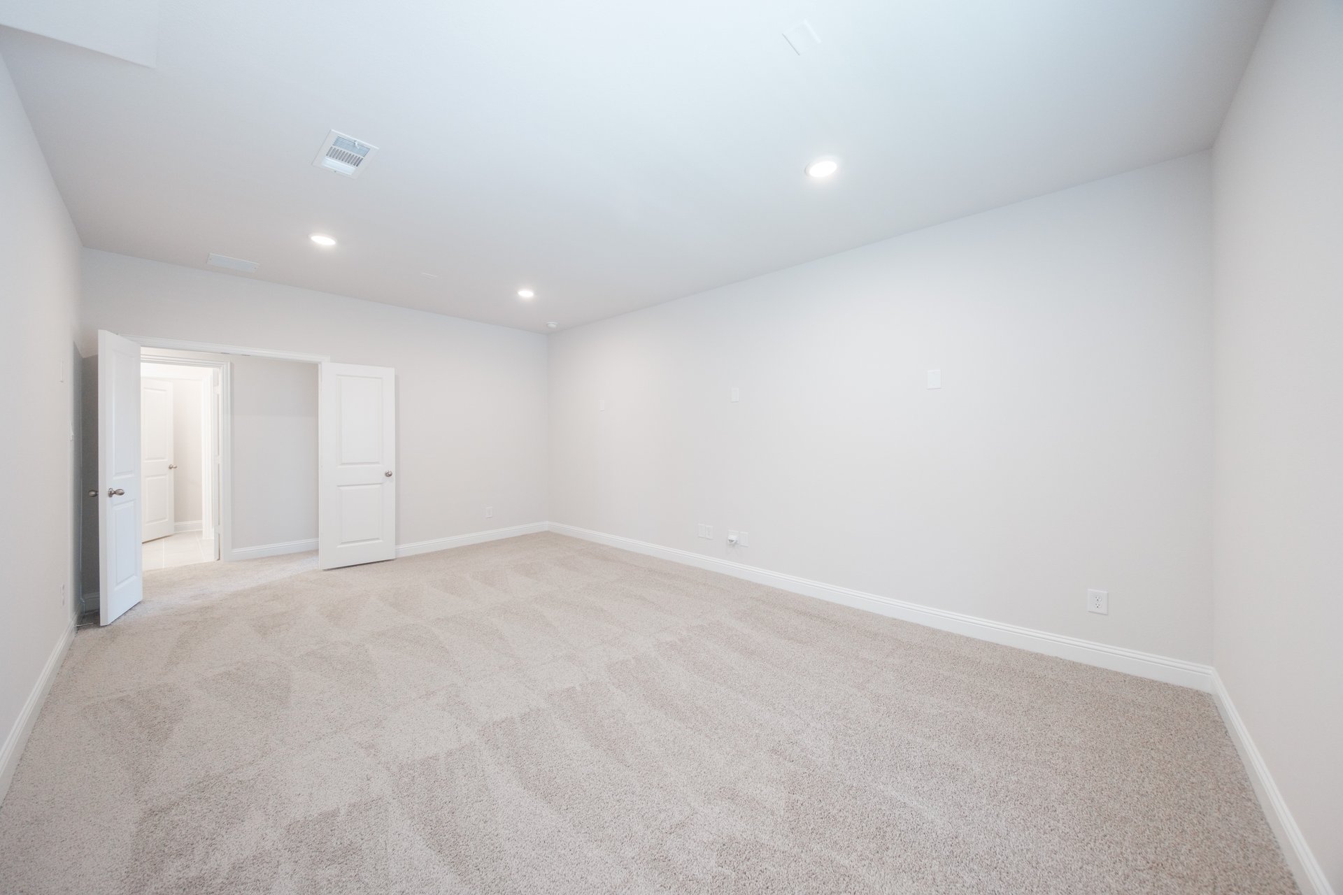 media room with carpet and recessed lights