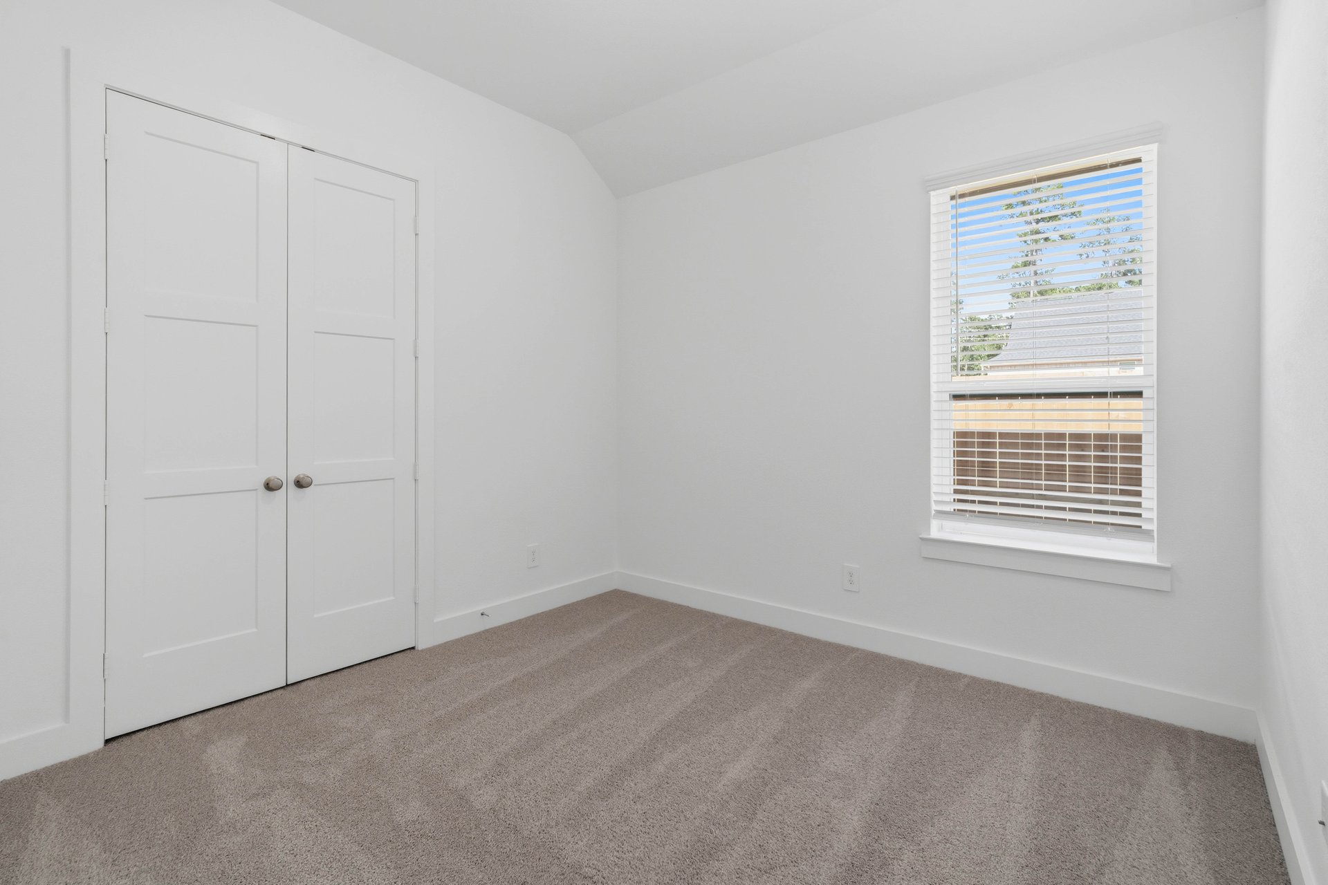 Quintera Secondary Bedroom.jpg