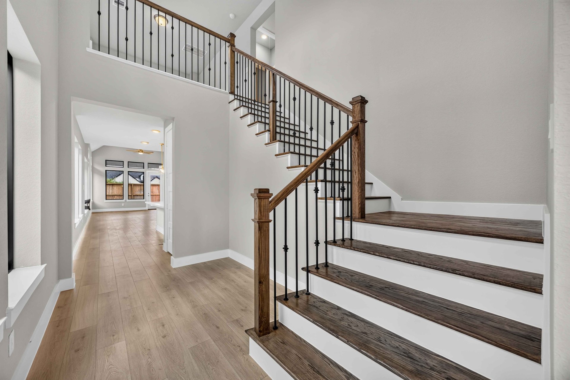 Somerset Foyer.JPG
