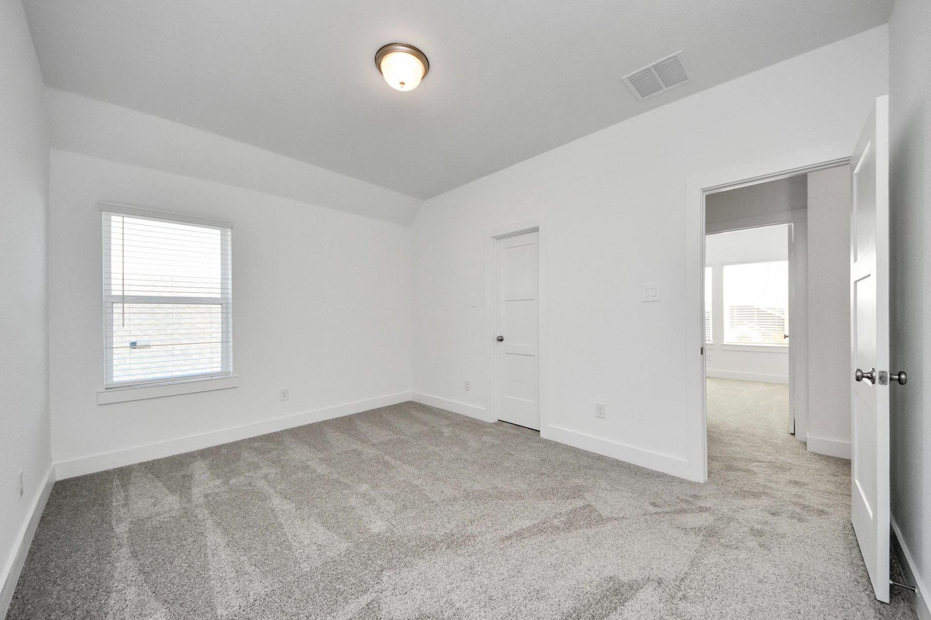 Rainier Secondary Bedroom 2.jpg