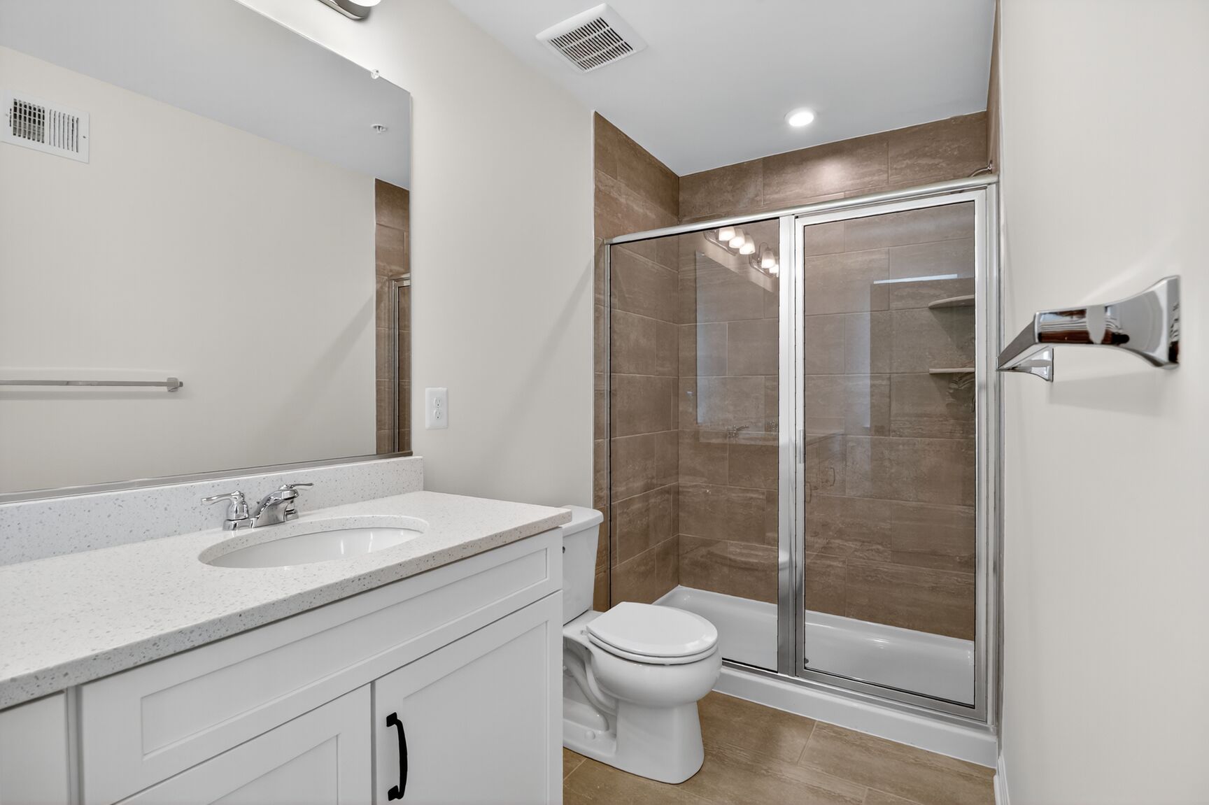 primary bath with an oversized walk-in shower