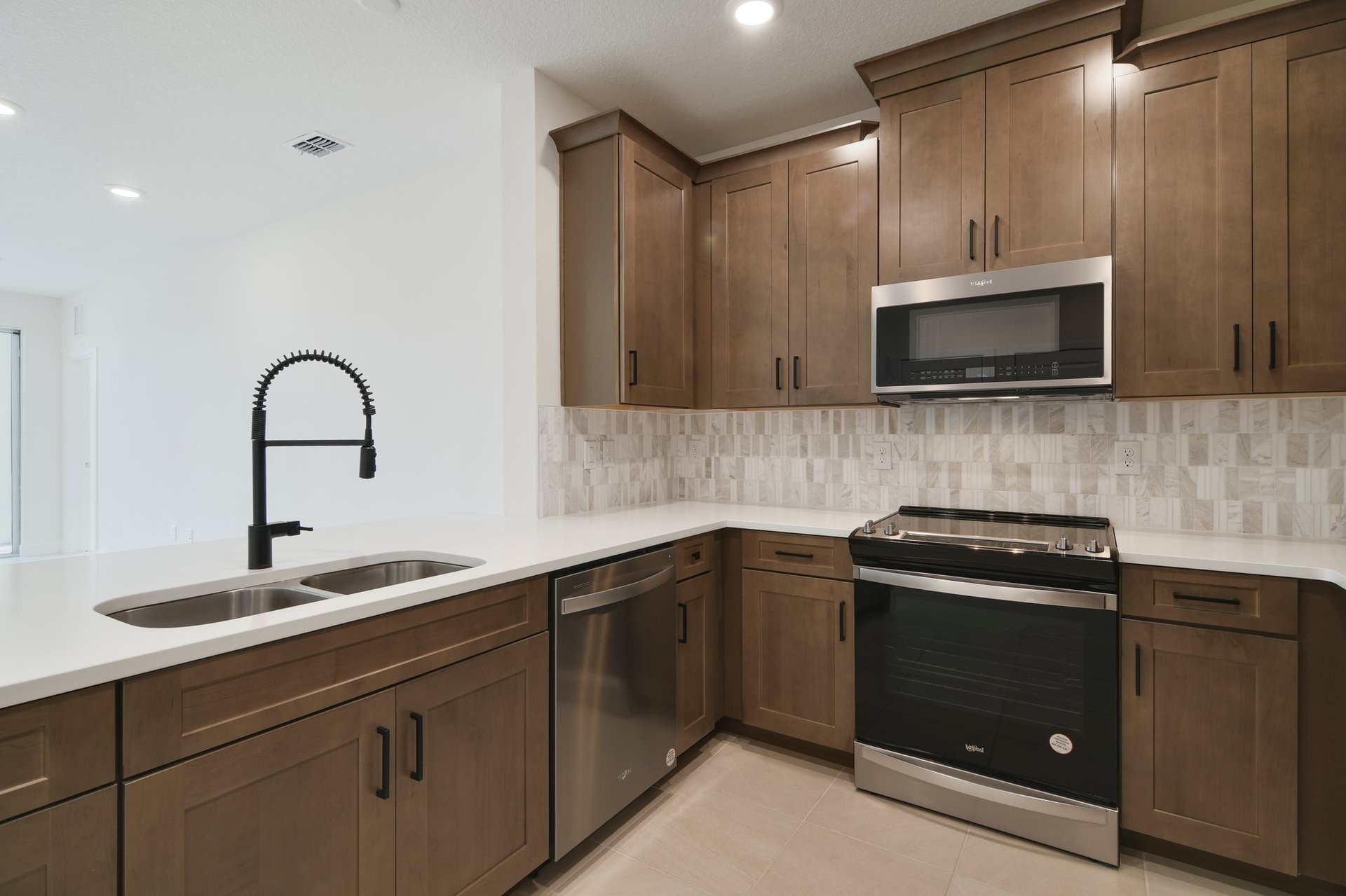 0043a1a9-64b3-4756-b1f0-bfaa4ce77104