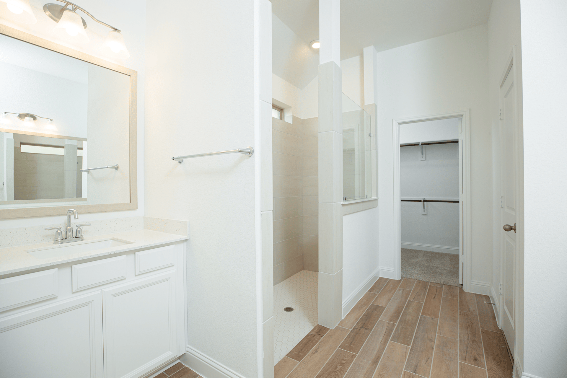 087dc8f9-0d92-41a7-a802-47fb8a671af1