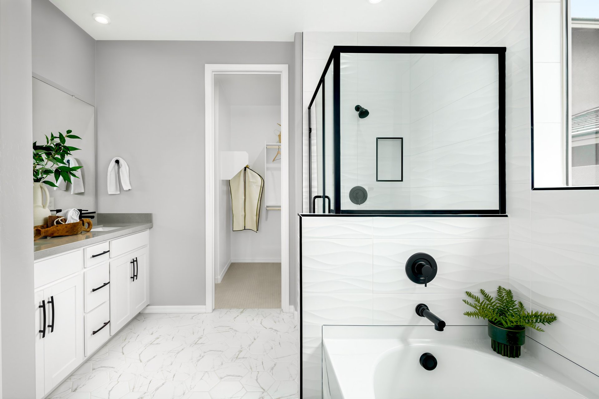 09844609-7c2e-4577-89b9-3ff7cc661ad1