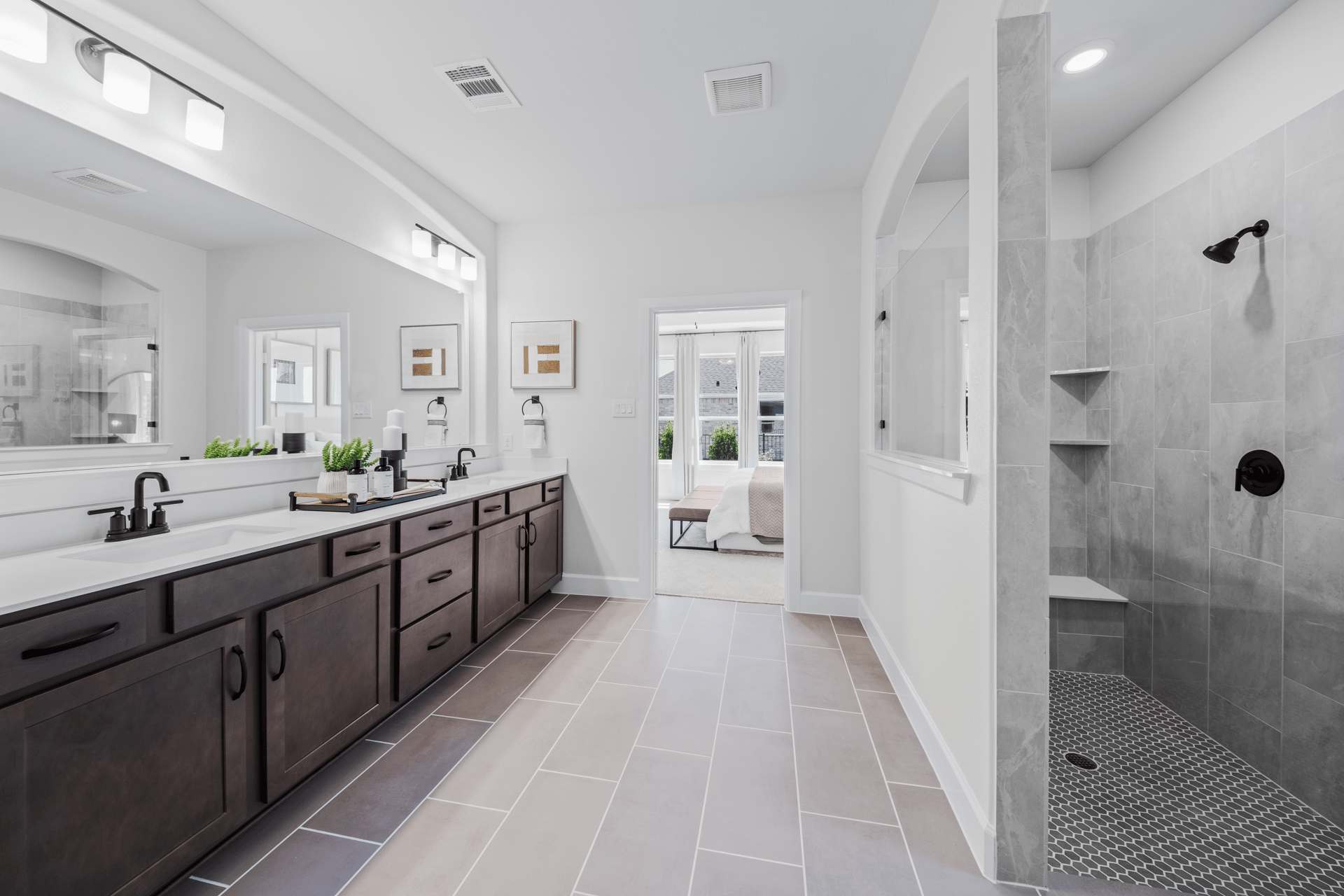 2296ea04-4fa5-4fcf-9ec7-2a1187ff7230