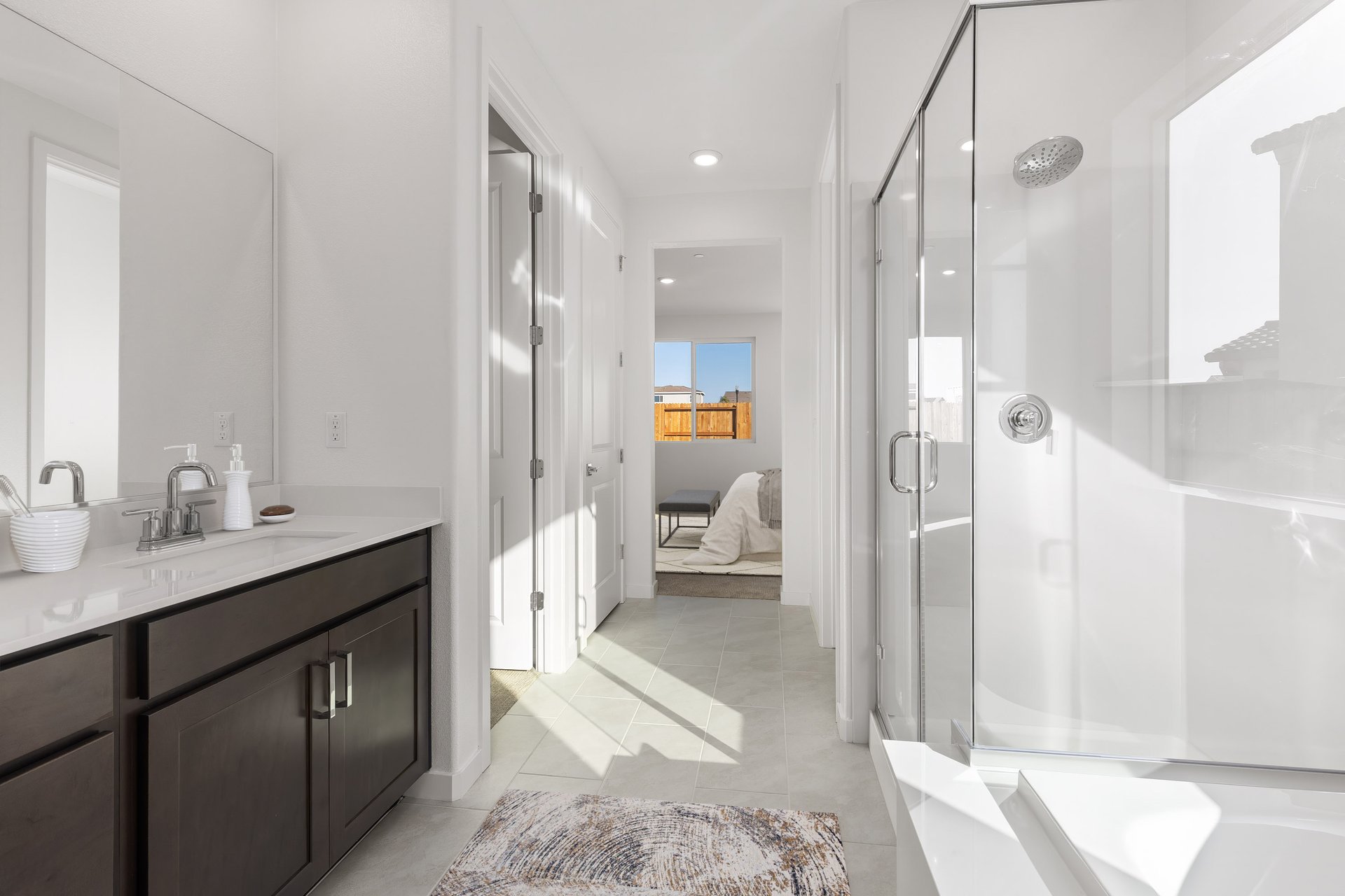 2537adee-06b0-4cff-9406-96d7b8bd0730