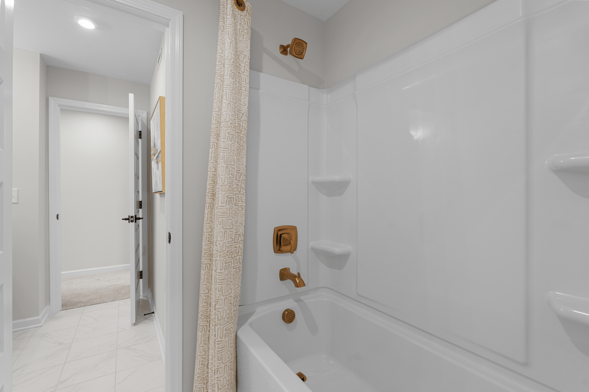 260e1331-b8b4-46f7-8929-bfa7ab2e83f4