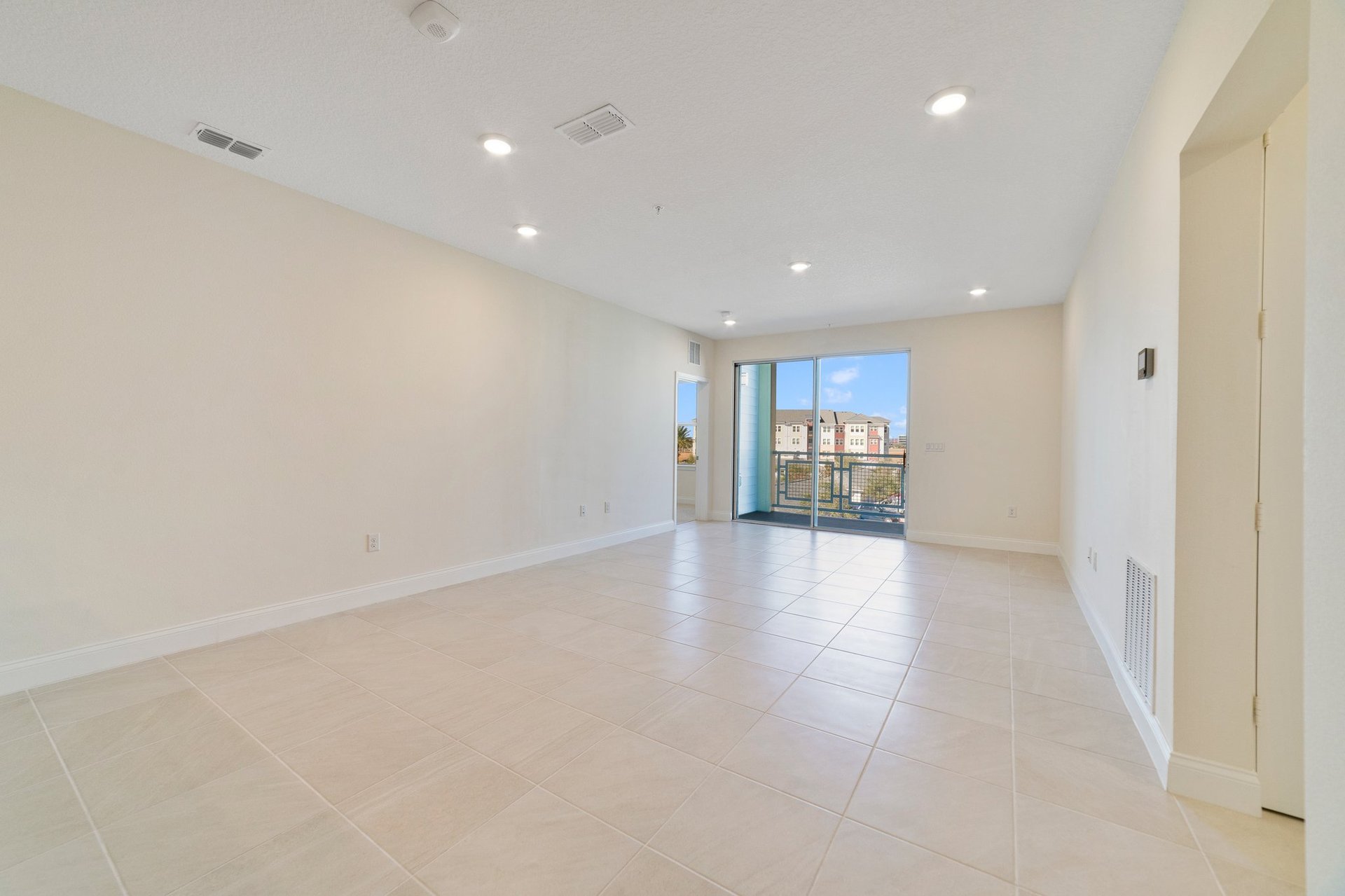 2877b77a-f336-4967-b752-e3c9dabb59e4