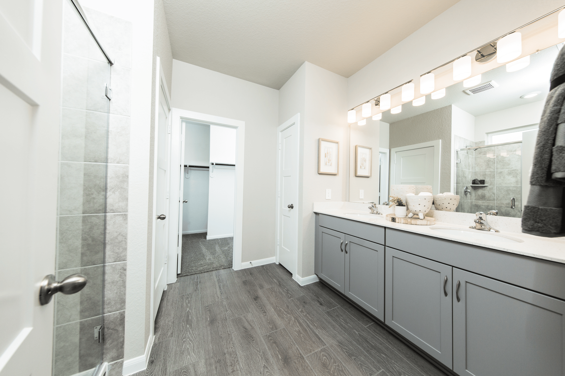 2d51ff1a-0b07-4c64-9e39-814d677f9931