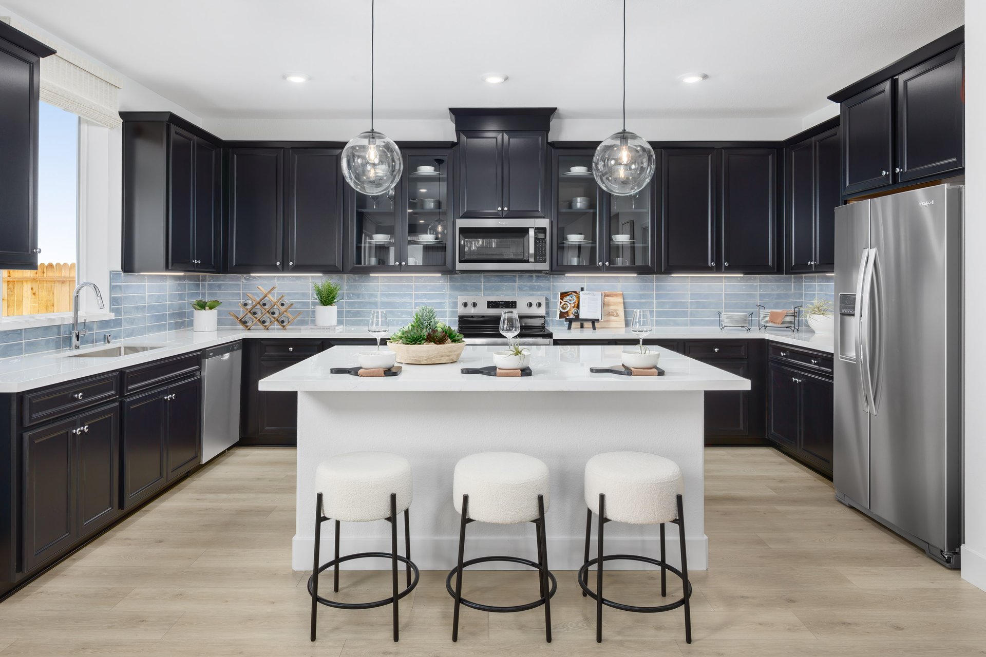 31e659a0-7dcd-4193-84f1-126ff263d034