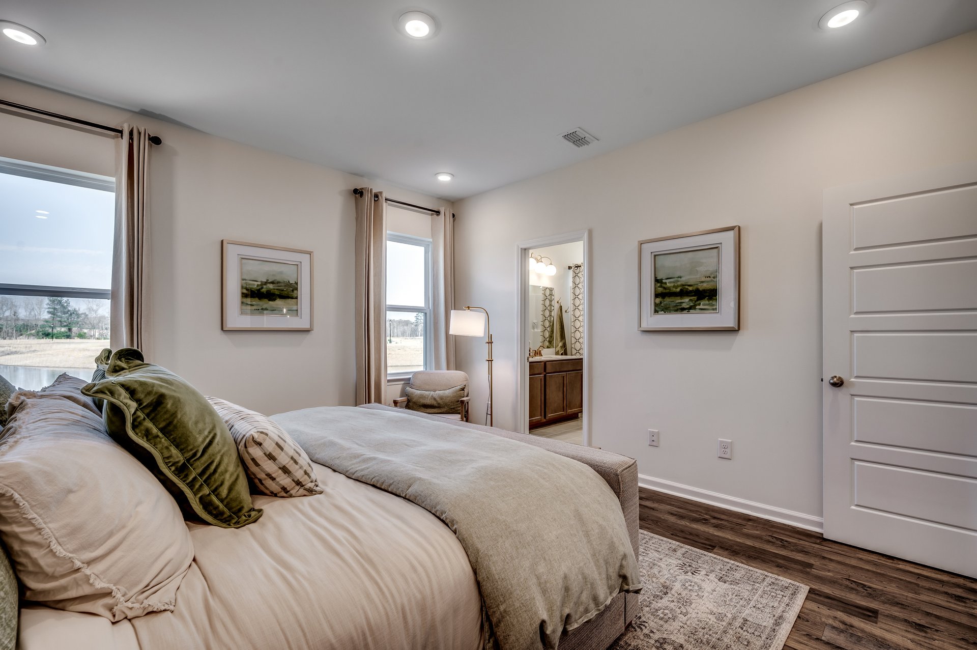 423944d3-de60-49dd-b081-8f9695f7b467