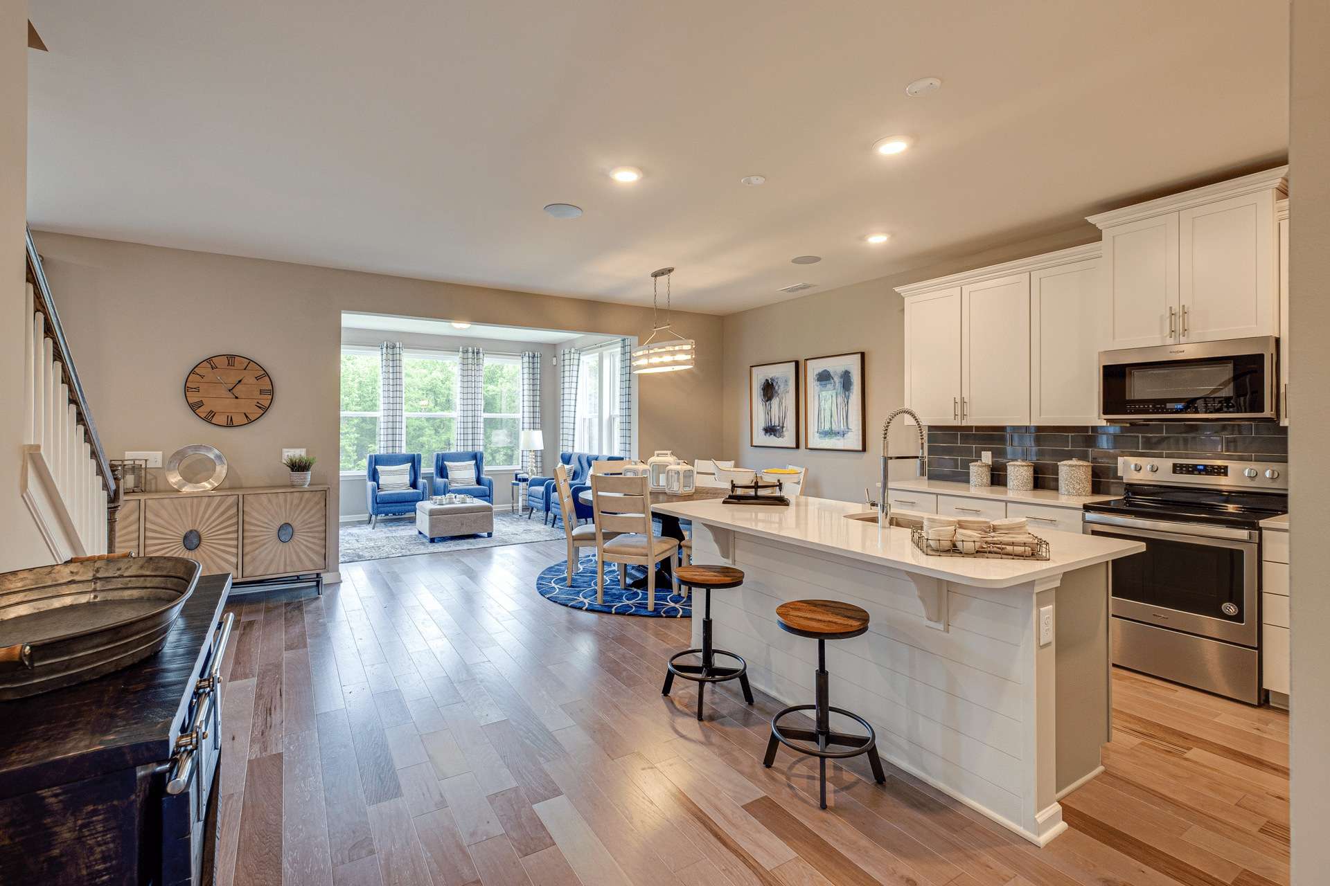 43a7009b-1249-43d6-9dbf-b81d96aaf61a