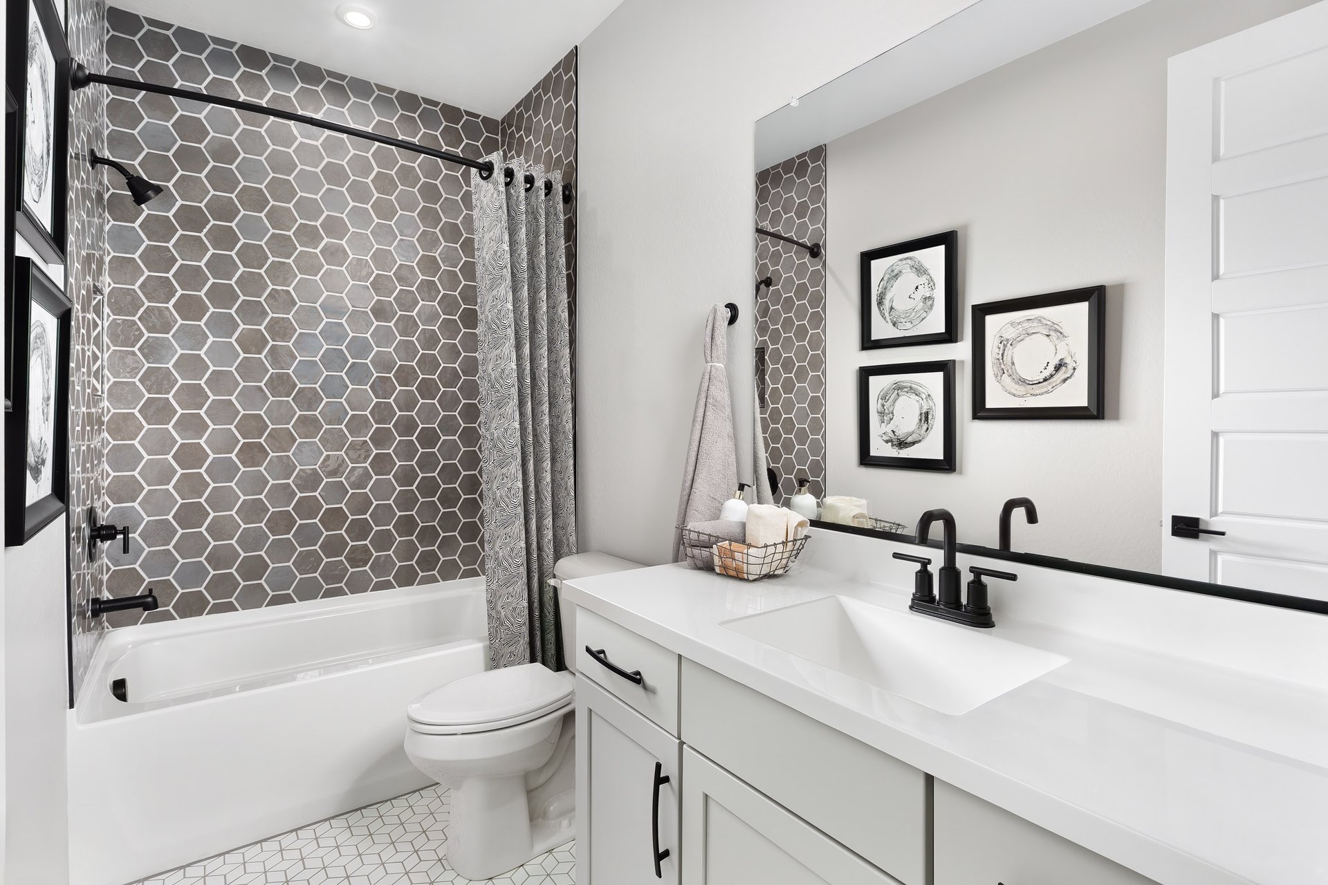 463922b9-d075-493e-ad90-c7193a1f5517