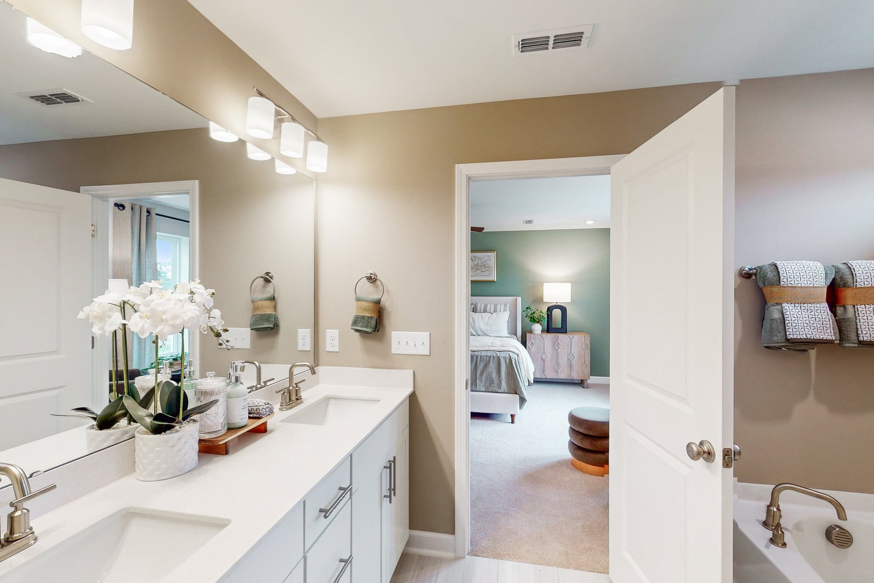 55871d7e-d412-4eb0-8809-f91ca3c1c6a3